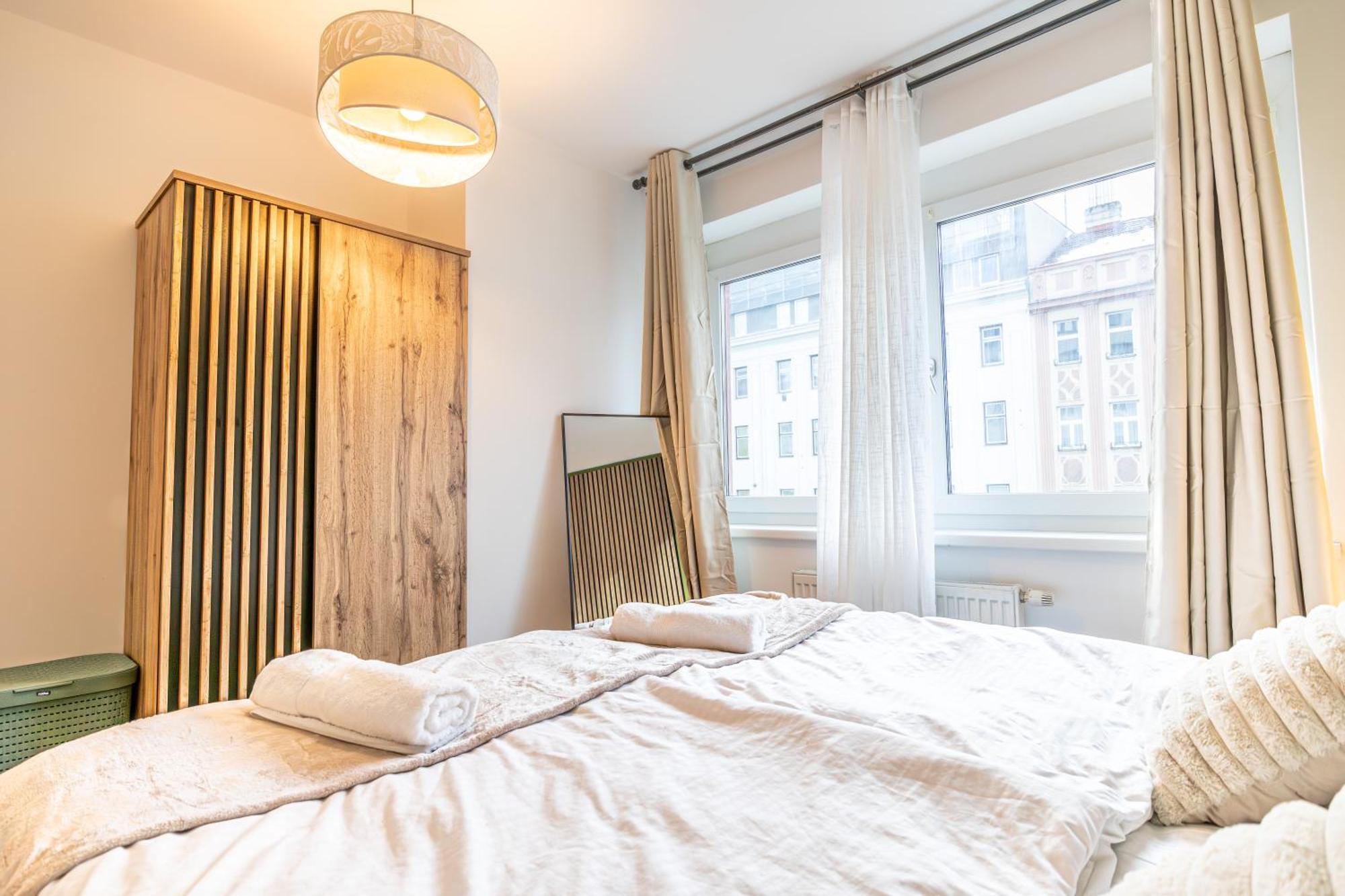 Charming 1Br, Steps From Reumannplatz U1 Apartment Wina Bagian luar foto