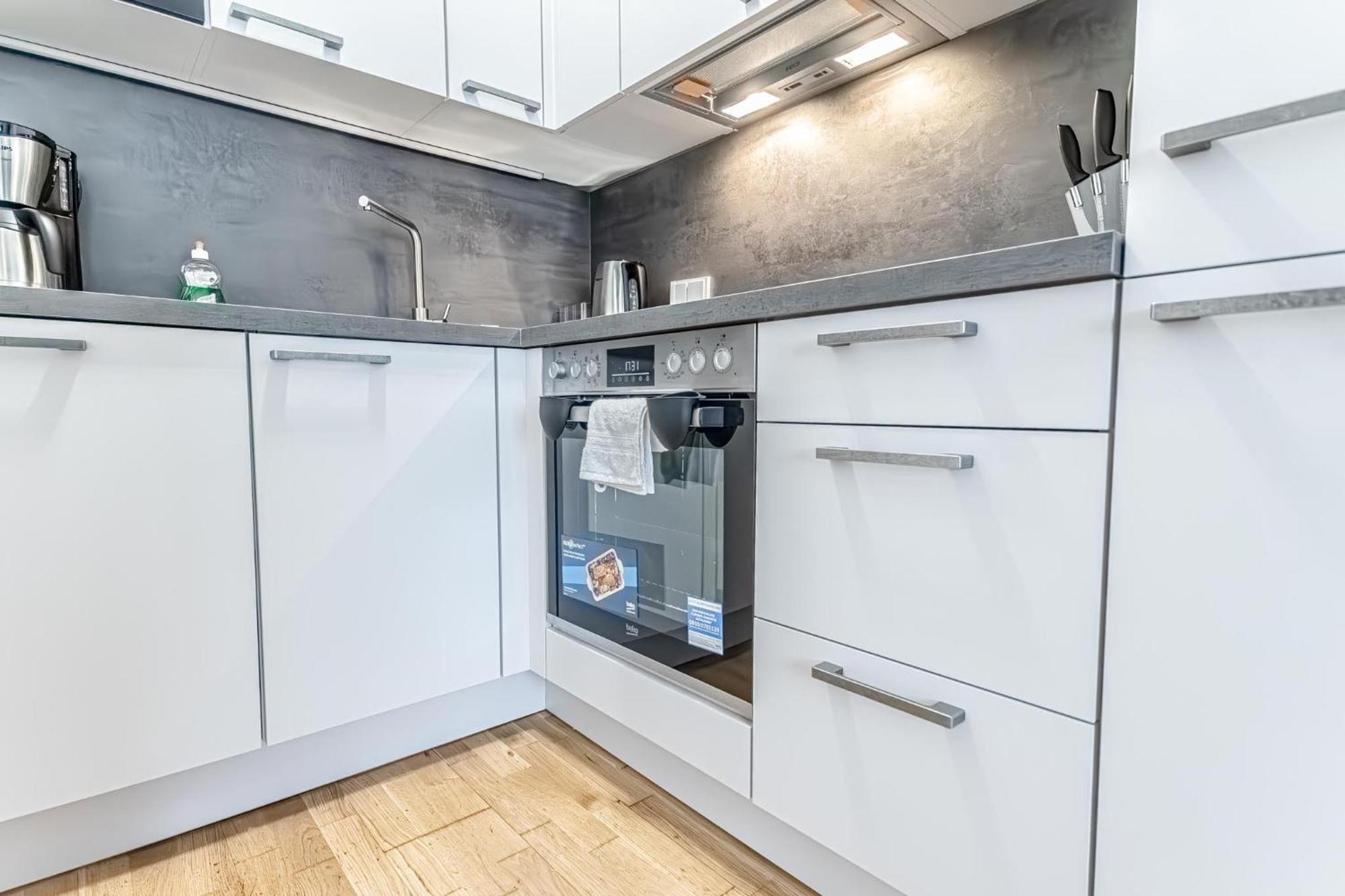 Charming 1Br, Steps From Reumannplatz U1 Apartment Wina Bagian luar foto
